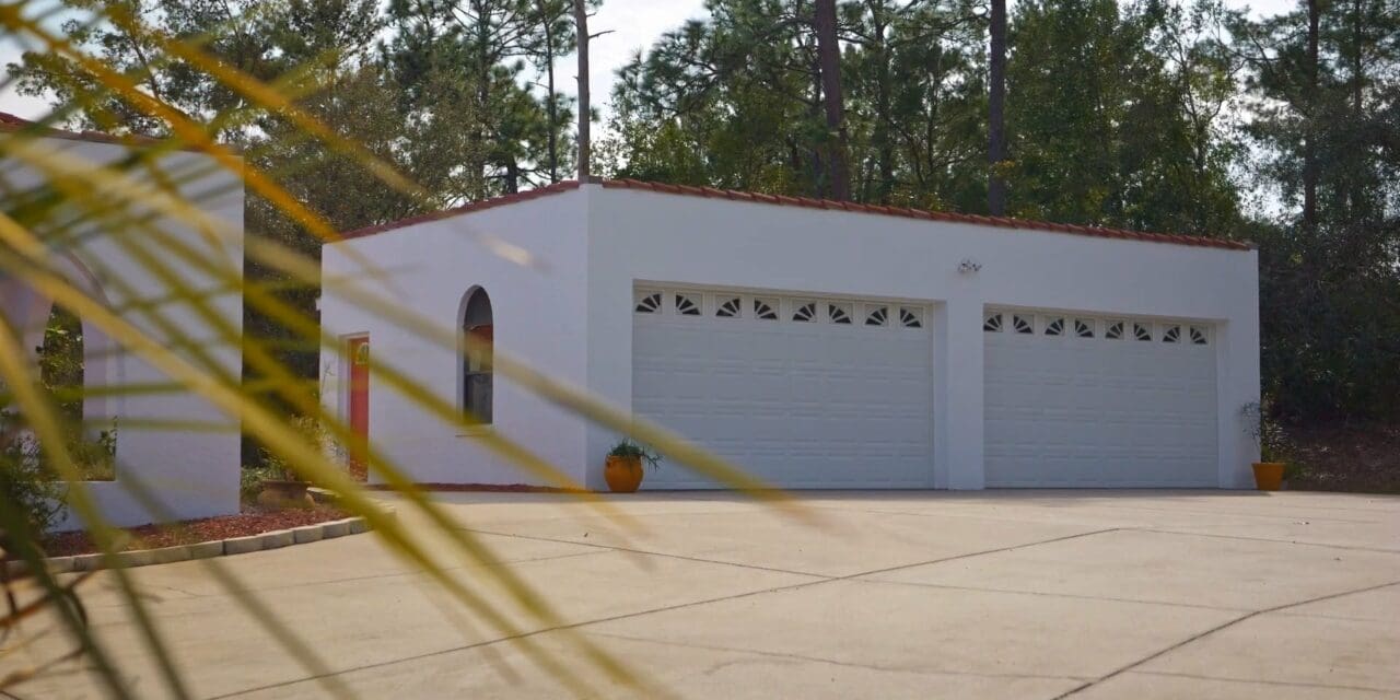 835 Gator Lane, Deltona, FL 32738